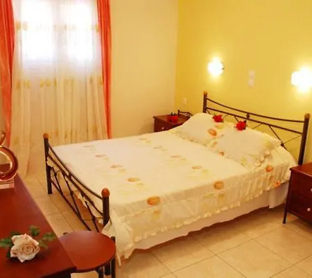 Tsiolis & Apartamento